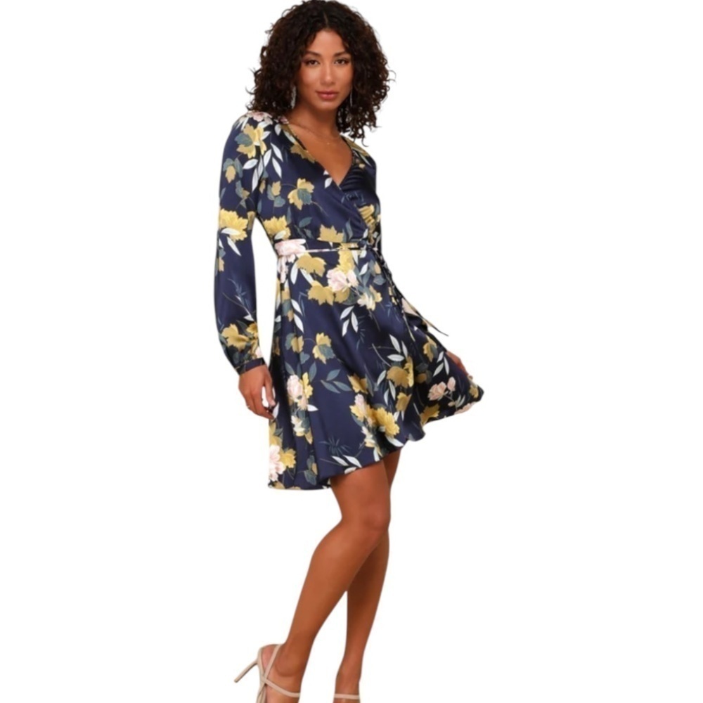 Lulus  Love is Life Navy Blue Floral Print Satin Wrap Dress Sz XS - Picture 7 of 13